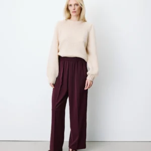 Pantalón Sastre de Corte Elegante