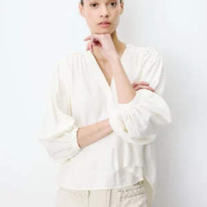 Blusa Fluida Auriane de Estilo Femenino