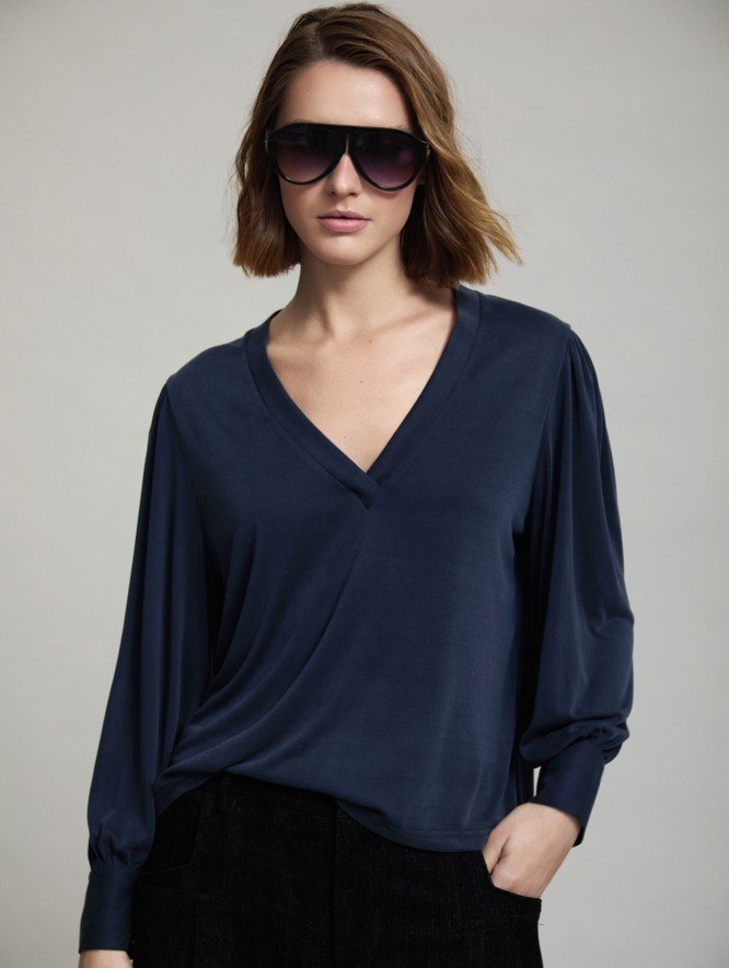 Camiseta de modal con escote en pico