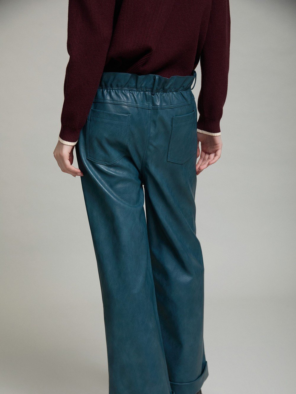 Pantalón recto de piel sintética - Imagen 3