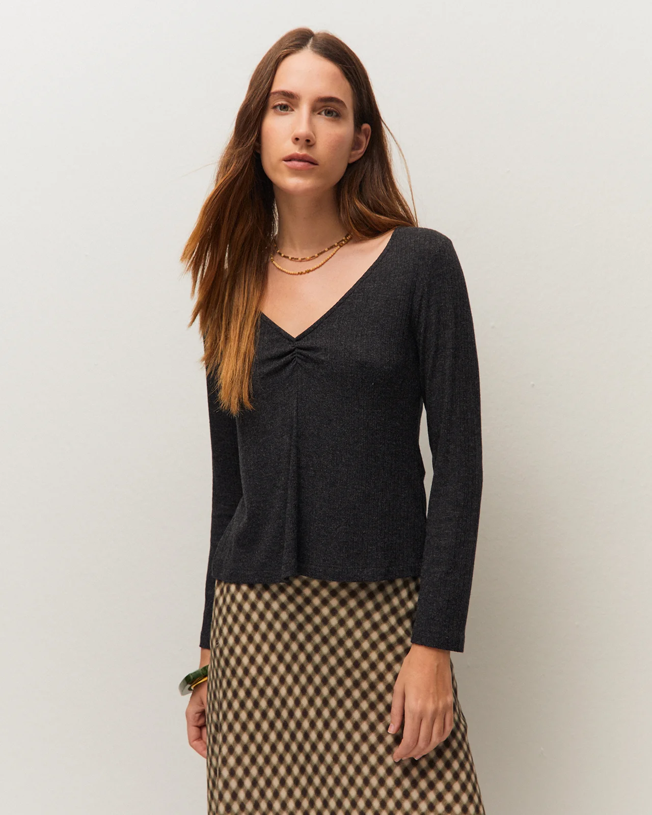 Camiseta de Canalé con Escote Fruncido